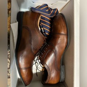 Original box. Used twice. Ok condition. Needs a good polish. Men’s dressy shoes.